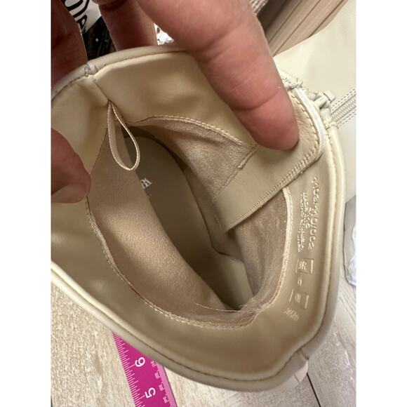Zara Leather Ankle Bootie in Ivory Sz 10 Brand New in Box - Picture 15 of 15